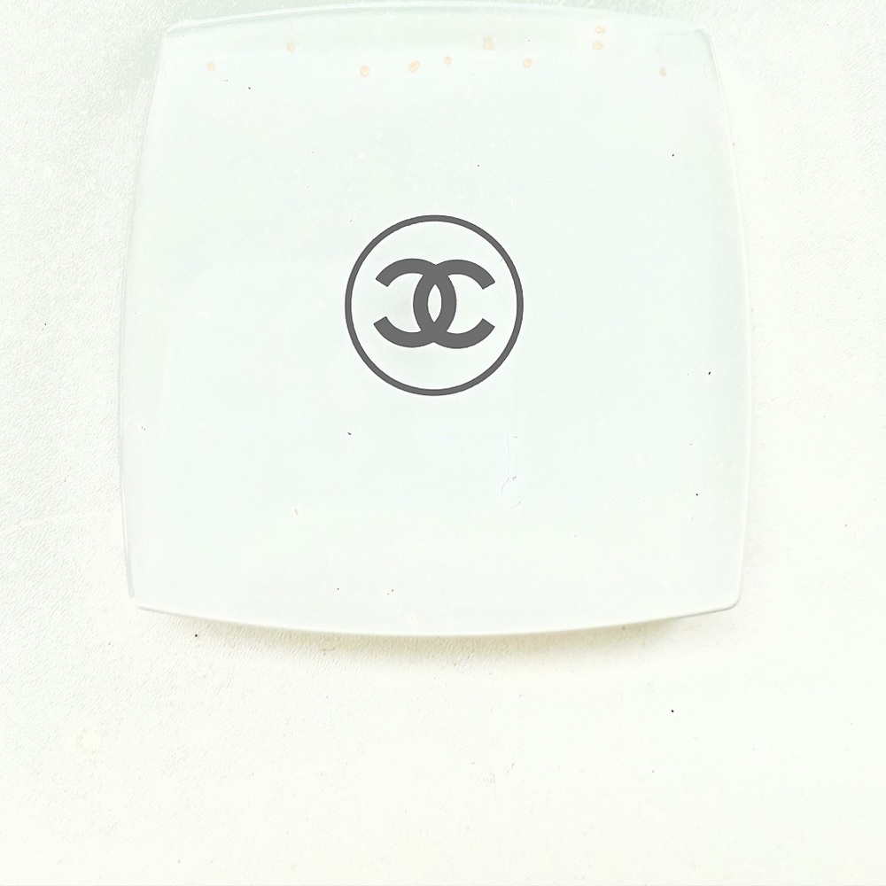 CHANEL MIROIR DOUBLE FACETTES
WITH CASE - Picture 5 of 7